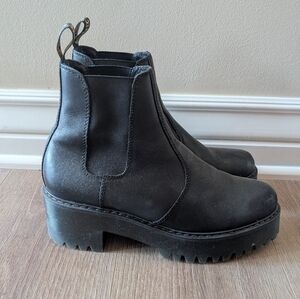 Dr Martens Rometty Wyoming Leather Platform Chelsea Boots